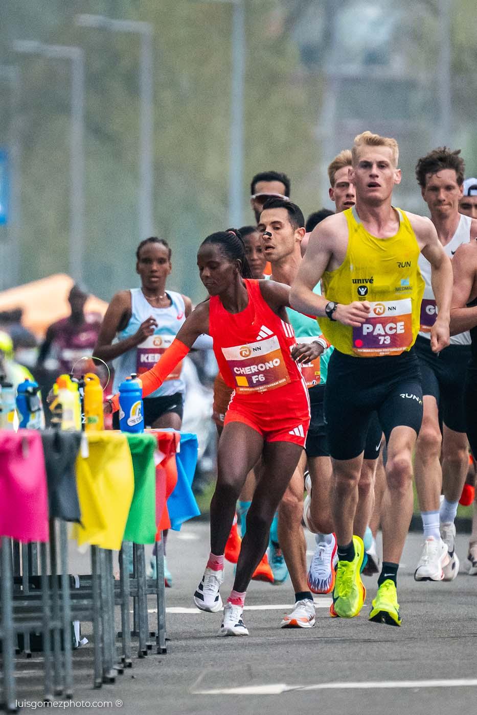 Fotógrafo de eventos deportivos - Maratón de Roterdam, fotografía de eventos deportivos en Europa. Grandes eventos deportivos